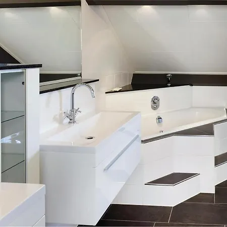 Holiday home Havenhuis